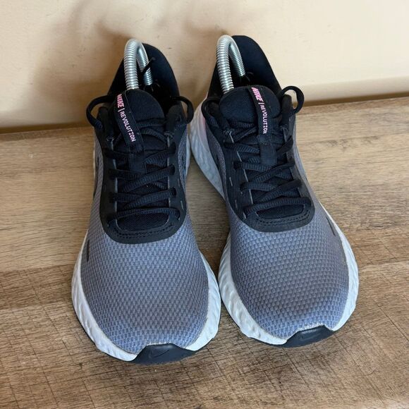 Nike Revolution 5 Gray Black Pink Womens US Size 8 BQ3207-004 Running Shoes - Picture 4 of 7